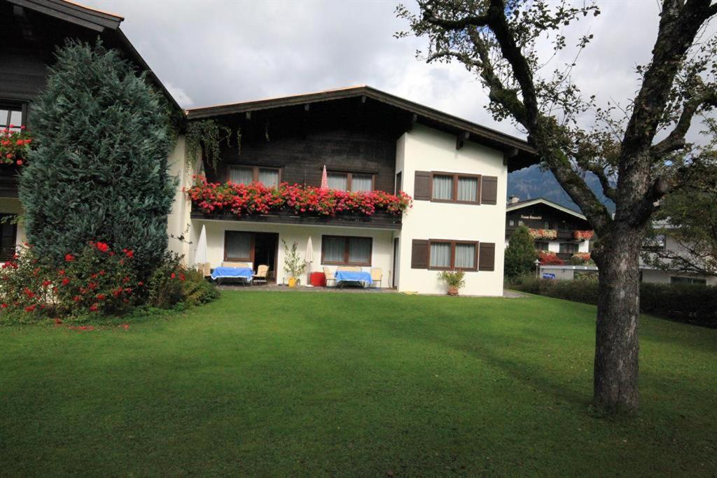 Haus Hager - Maria Hager Apartment เอลล์เมา ภายนอก รูปภาพ