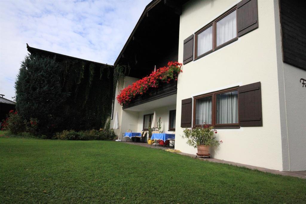 Haus Hager - Maria Hager Apartment เอลล์เมา ภายนอก รูปภาพ